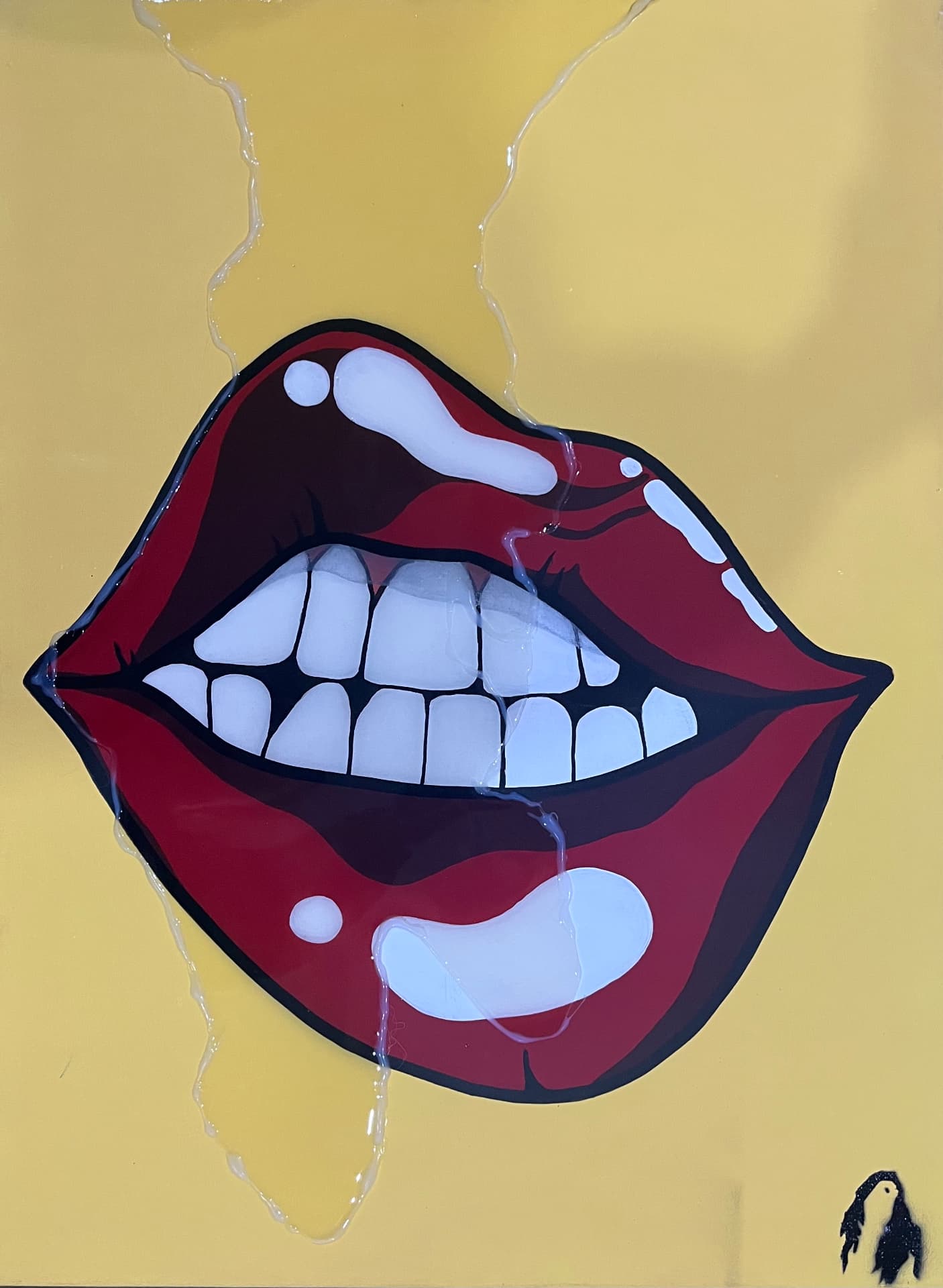 Bouches: “Yeallow” — smiling red lips under resin on a yellow background